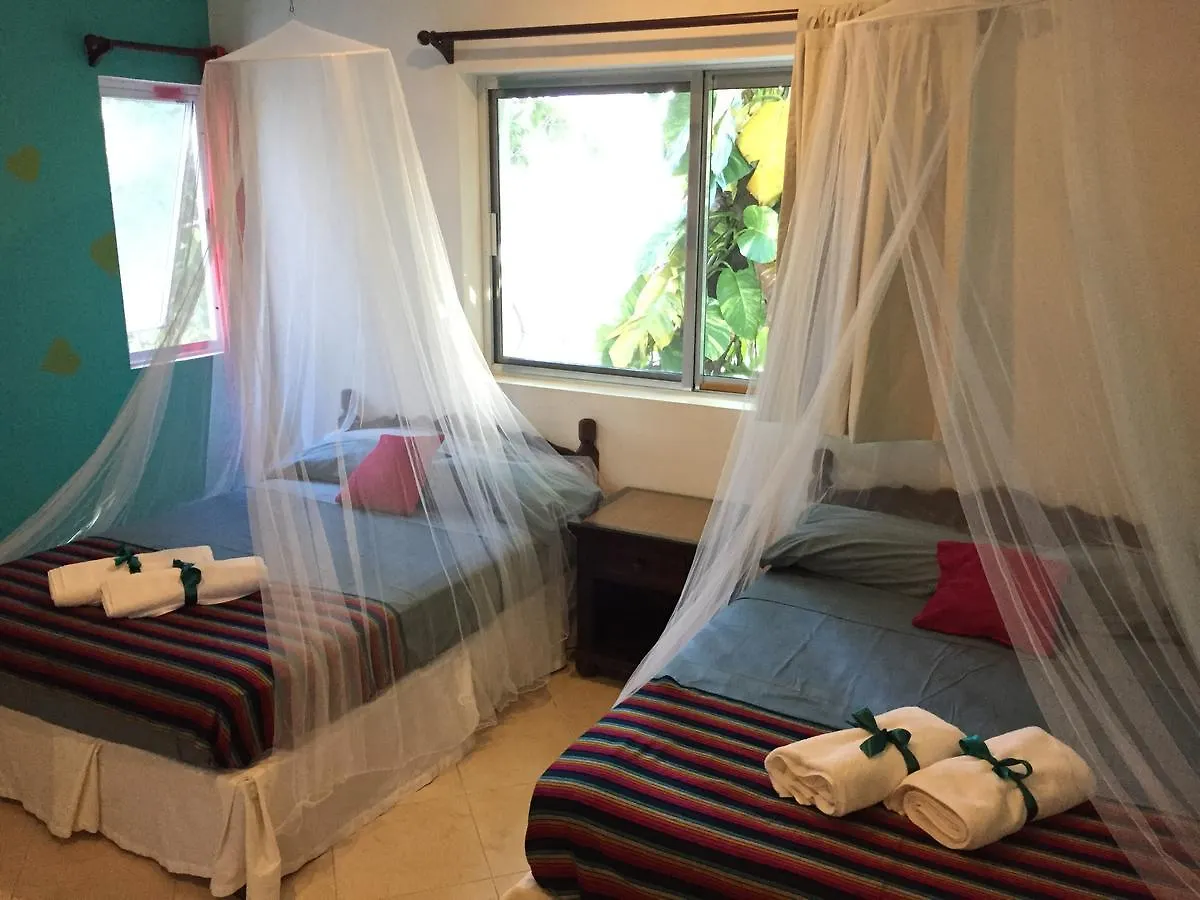 Esquina De La Felicidad De Playacar Bed and Breakfast Playa del Carmen Nocleg ze śniadaniem